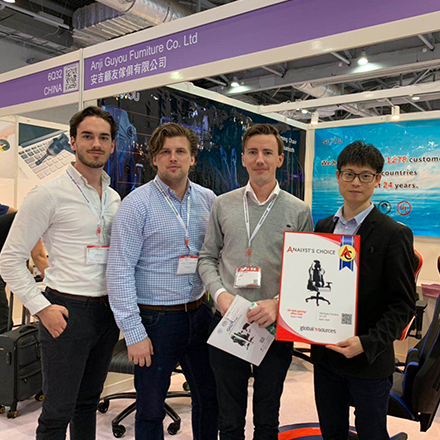 ทีมงานแม่พิมพ์